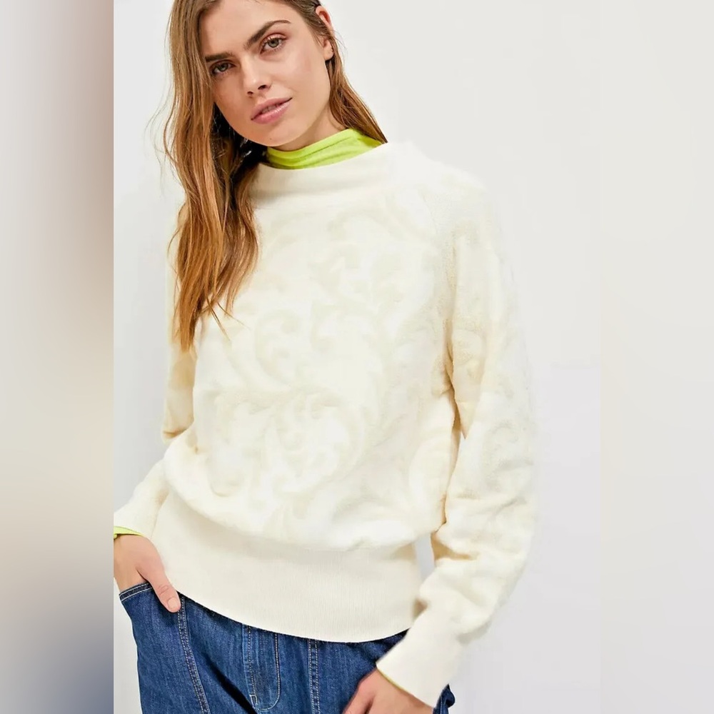 Anthropologie Nina Velvet Sweater Ivory Cream Size Small Neutral Paisley